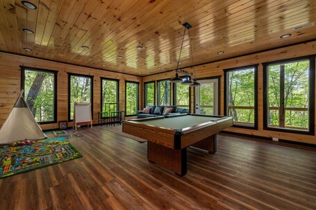 Mountain Majesty By Ghosal Luxury Lodging - Image 27