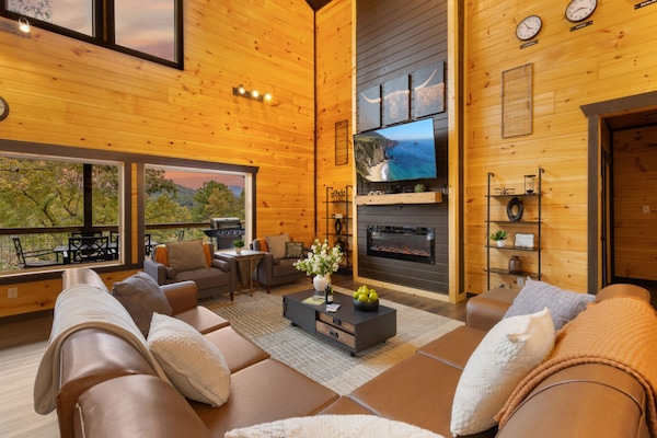 Luxury Cabin, Mountain View | Living area