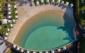 Piscina coperta, una piscina riscaldata