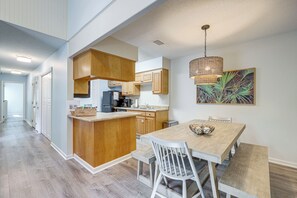 Dining - Amelia Island Condo w/ Pool Access: Walk to Beach! (Fernandina Beach)
