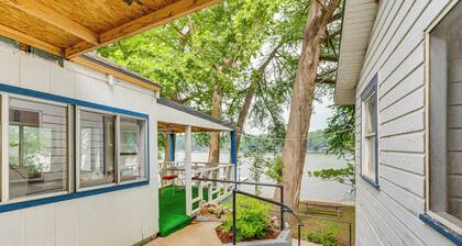 Lakefront Cottage in Clear Springs w/ Deck & Patio