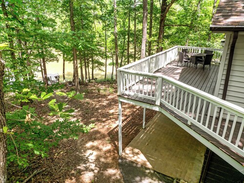 Exquisite property on the main channel- Buggs Island/ Kerr Lake waterfront home!