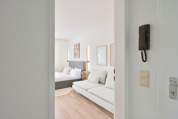 1 chambre, bureau, fer et planche à repasser, Wi-Fi