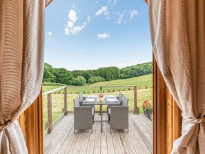 Outdoor dining - 1 bedroom accommodation in Ross-on-Wye (Ross-on-Wye)