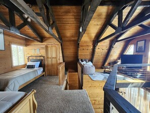 2 slaapkamers, een bureau, wifi, beddengoed