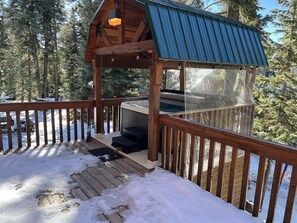 مغطس سبا خارجي