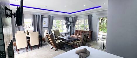 1 chambre, coffres-forts dans les chambres, bureau