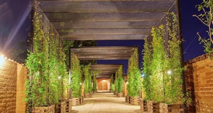 UVENCE GARDEN HOTEL
