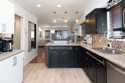 Family friendly 3BR/2BA Vancouver Home with EV Charging – 10 Min to Downtown