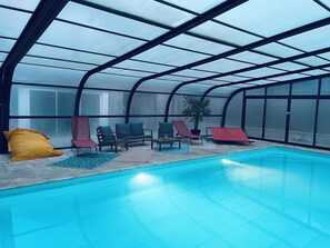 Indoor pool, a heated pool - Villa Normande Piscine Intérieur et Jeux / Proche Honfleur et Deauville (Selles)