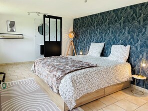 5 chambres, fer et planche à repasser, accès au Wi-Fi (inclus)