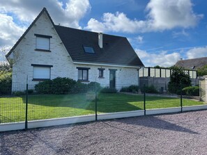 Exterior - Villa Normande Piscine Intérieur et Jeux / Proche Honfleur et Deauville (Selles)