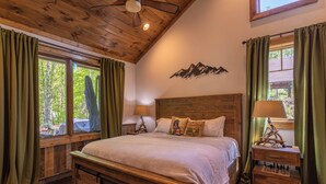 House, Multiple Beds, Patio, Mountain View (Winterfell Lodge at Eagles Nest) | 2 bedrooms, individually decorated, individually furnished, bed sheets - Winterfell Lodge at Eagles Nest (Banner Elk)