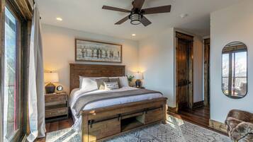 4 bedrooms, individually decorated, individually furnished, bed sheets