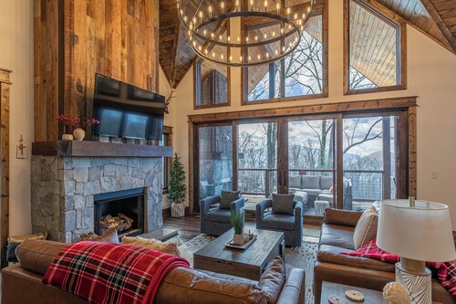 Firesky Lodge at Eagles Nest