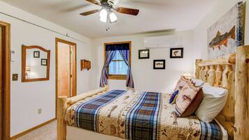 Cabin, Multiple Beds, Patio, Mountain View (Banner Bunks at River Run) | 3 bedrooms, individually decorated, individually furnished, bed sheets