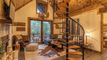 Cabin, Multiple Beds, Patio, Mountain View (Three Little Bears at Eagles Nest) | Living area | Fireplace