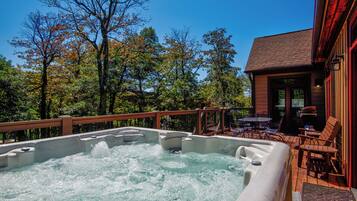 House, Multiple Beds, Hot Tub, Mountain View (The Trinity at Sugar Mountain) | Outdoor dining