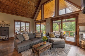 House, Multiple Beds, Patio, Mountain View (Soaring Hawk Lodge at Eagles Nest) | Living area - Soaring Hawk Lodge at Eagles Nest (Elk Park)