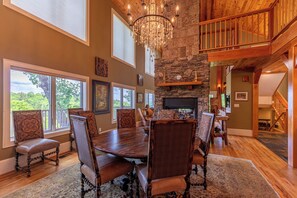 House, Multiple Beds, Patio, Mountain View (Stags Leap at Yonahlossee) | Dining - Stags Leap at Yonahlossee (Boone)