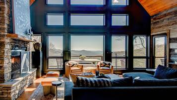 Kabin, Beberapa Tempat Tidur, hot tub, pemandangan gunung (Owls Nest) | Area keluarga | Perapian