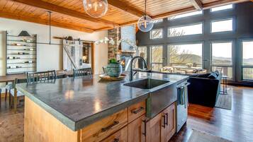 Kabin, Beberapa Tempat Tidur, hot tub, pemandangan gunung (Owls Nest) | Interior