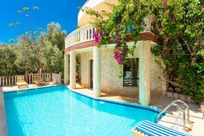 Pool - 2 Bedroom 2 Bathroom Kalkan in the center  5 minute by walk sea poppy (Antalya)