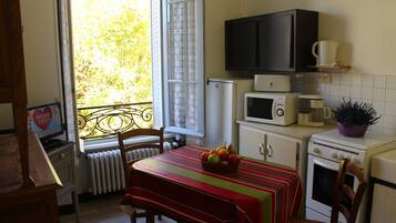 Microwave, oven, dishwasher