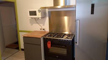Microwave, oven, dishwasher