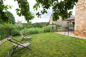 Outdoor dining - Le Jardin d'Irma 3/4 persons (LAVAL DU TARN)