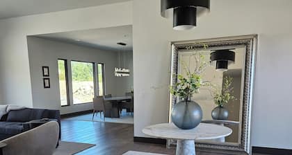 South Reno Stunning New Custom Home