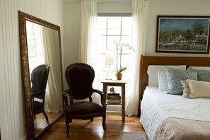 1 bedroom, iron/ironing board, WiFi, bed sheets - The Fairhope Bay Room (Fairhope)