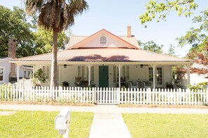 Exterior - The Fairhope Bay Room (Fairhope)