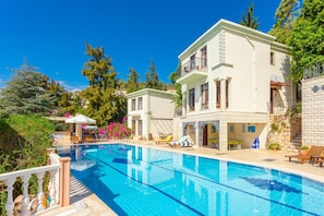 Pool - 2 Bedroom 2 Bathroom Villa with shared pool Kalkan in the center karalos (Antalya)