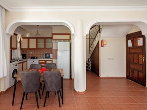 Private kitchen - 2 Bedroom 2 Bathroom Villa with shared pool Kalkan in the center karalos (Antalya)