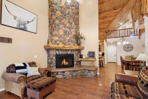 TV, fireplace, offices