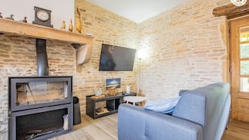 Televisie en een open haard