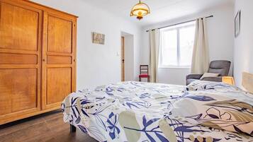 2 bedrooms, Internet