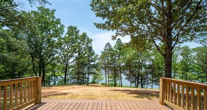 Nordin`s Lake House Newly Renovated, Peaceful Lakefront Hideaway on Delaware Bay, Sleeps 10