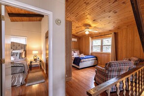 Cabin, Multiple Beds, Patio, Mountain View (Bear Valley) | 4 bedrooms, individually decorated, individually furnished, bed sheets - Bear Valley (Fleetwood)