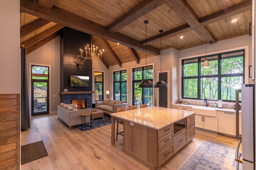 The HeartStone Lodge at Eagles Nest