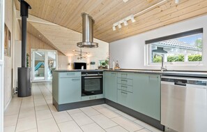 Fridge, stovetop, dishwasher, coffee/tea maker - Pet friendly home in Sydals with sauna (Sydals)