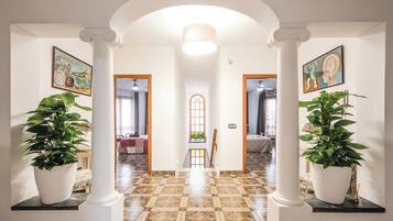 4 slaapkamers, een strijkplank/strijkijzer, wifi, beddengoed