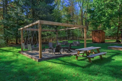 15% off Winter Deal | Pet Friendly | Wi-Fi | Firepit | TV