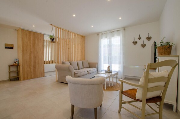 TV - Au jardin d'Olga - MESNIL SAINT PERE (MESNIL SAINT PERE)