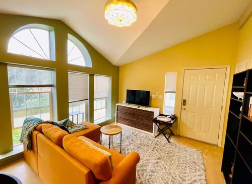 Cozy High Vibe 2b The Root Haus House - Nature