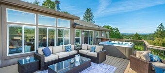 Hot Tub - BBQ - Pool Table - Mountain View - Close to Wedding Venues