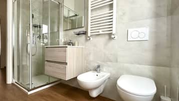 Dusch, bidé och handdukar