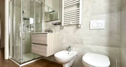 A39 - Ancona, comfortable three-room apartment in the historic center