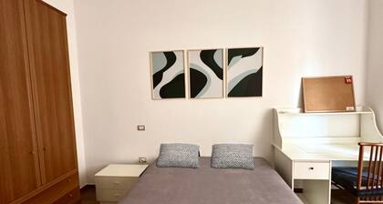 A39 - Ancona, comfortable three-room apartment in the historic center